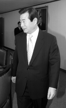 민주당 한광옥 최고위원 97대선 당시 건물로 이사