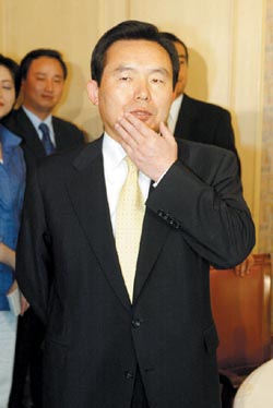 이인제 의원 친동생 재판받는 내막