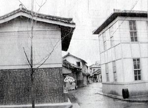 [지방화제] 관람객 1만명 목조가건물 1백여채 <야인시대> 세트장 소방시설 부실