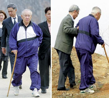 [사진특종] ‘촌로 이후락’	봄나들이 94년 이후 처음 모습 공개