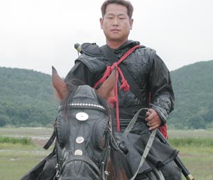 ‘티나면 죽는’ 대역들의 액션연기 뒤풀이