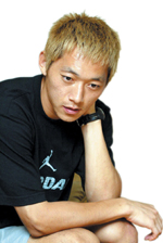 축구선수 김남일 - ‘전남 잔류－J리그 진출’ 놓고 저울질