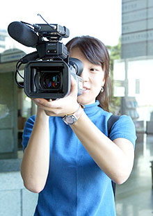 연예가 누비는 날쌘돌이 6mm 카메라의 세계