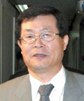 설훈 전 의원 한－중 오가며 선거법위반 2심 참석