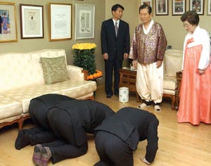 김대중 전 대통령 -‘훈수정치’따라잡기