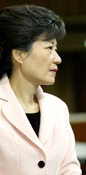 박근혜 죽이기 배후 논란