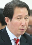 [김근태 장관] ‘구치소 정치’ 화제
