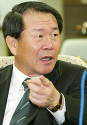 정형근‘호텔방 소동’미스터리