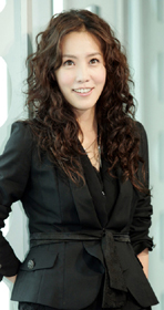 [배우 김정은] 새 드라마서 헤어스타일 변신