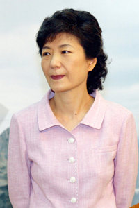 과거사 딜레마 빠진 박근혜
