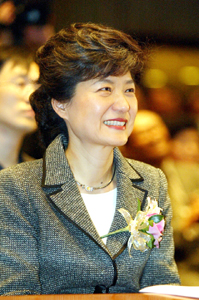 박근혜 호남 충청 껴안기 시동