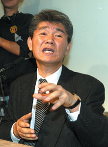 [노성일과 황우석] 툭툭 터지는 또다른 불씨들