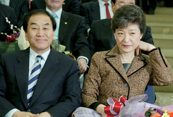 박근혜 재충전론 도는 내막
