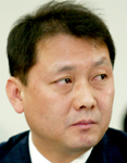 [이광재 의원] 출마설 접고 당기획위원장에