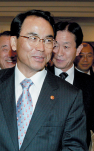 ‘진대제, 강금실과 경선 원한다’ 진상