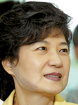 [박근혜 전 대표] 운동·외국어 공부에 ‘흠뻑’
