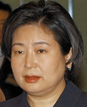 [현정은 현대 회장] 친정 아버지 별세로 ‘설상가상’
