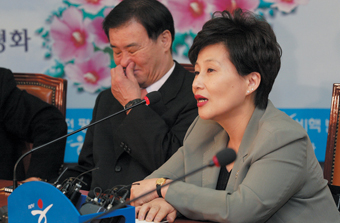 우리당 의원 한나라행 시도 주장 속사정