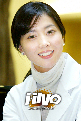 [I LOVE 스타] 영화→결혼→드라마 강행군 오윤아