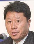 [정해성 감독] 축구팀 연고 이전했지만 관심 적어