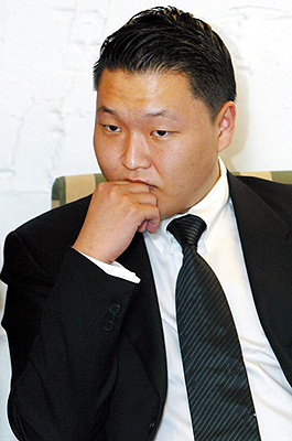싸이 VS 병무청, 재입대 논란의 진실