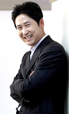 [김태진 - 연예가 리포트 주절재잘] 아픔을 웃음으로