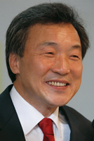 [손학규 전 지사] 통합신당 당권 놓고 신중한 행보
