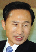 [이명박 당선인] 인수위 회의 참석 기강잡기 나서