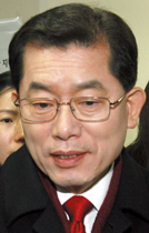 [문국현 대표] 당 소속의원들과 삐걱… 분열 조짐