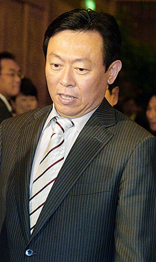 신동빈 롯데 부회장, 입지 ‘빨간불’ 켜진 내막