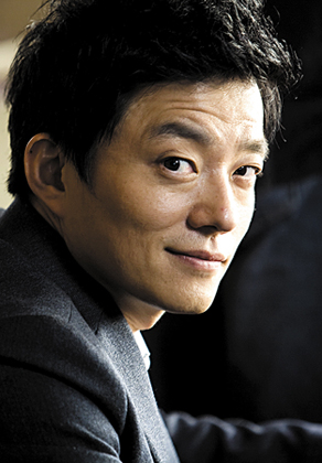 [일요신문 창간16주년 특집]  <온에어> 훈남 매니저, 이범수 인터뷰