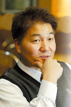 사라진 노무현 사돈 민경찬도 수상하다
