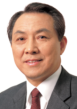 잘나가는  강덕수 STX그룹 회장 뒷말 무성한 까닭