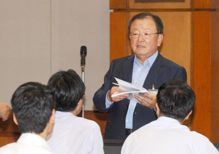 강만수 경제특보 ''더블딥'' 발언 파문 안팎