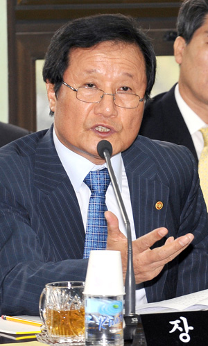 재정부, 여당에 뿔난 까닭