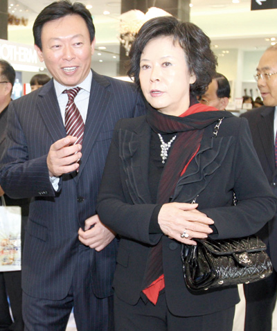 롯데 물류 계열사 합병 막후