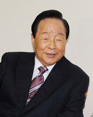 YS 전재산 헌납 허실