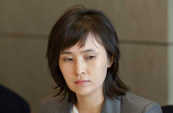신정아 자전 에세이로 밝힌 고위층과의 은밀한 사생활