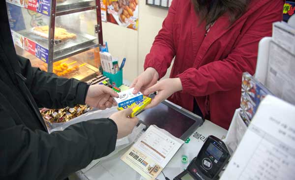 가정상비약 약국 외 판매 논란 재부상 막후