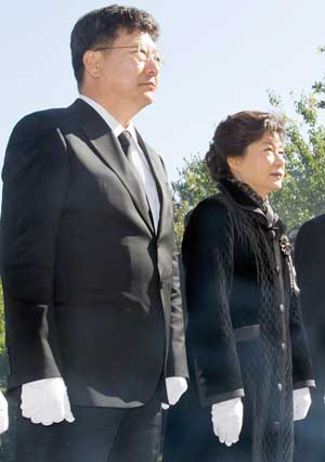 삼화저축 비리 이재오계 도끼눈 뜨는 내막