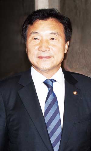손학규 민주당 대표‘광폭 행보’ 막후