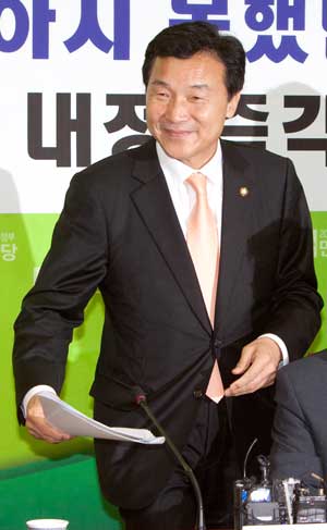 손학규 좌향좌 행보 논쟁 빚어지는 까닭