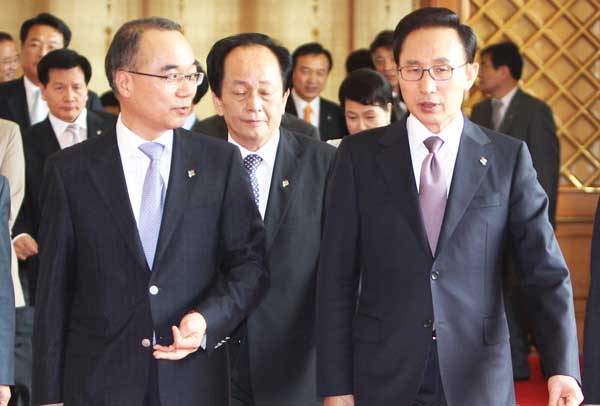 좌우명으로 본 MB정부 경제수장들 행보