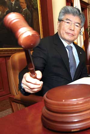 재정부의 ‘그린북’ 주목받는 까닭