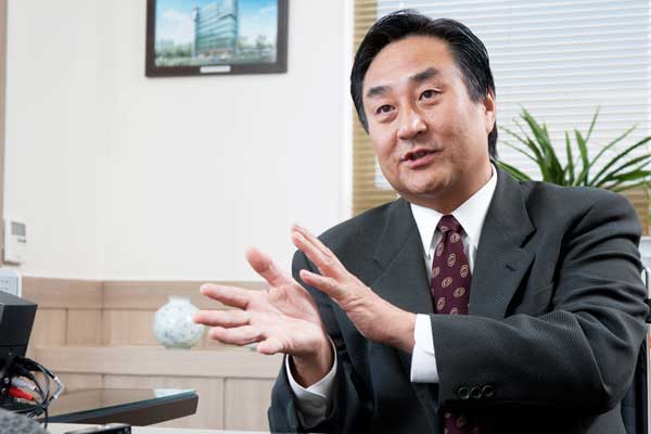 [기업열전 작지만 강하다] ‘레이저 의료기’ 루트로닉 황해령 대표