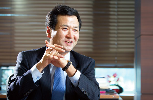 [기업열전 작지만 강하다] 제약회사 에스텍파마 김재철 대표