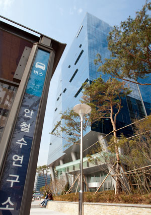 증시인사이드 ‘롤러코스터’ 안철수연구소 주가