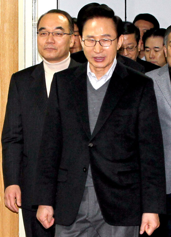 경제성과 홍보하다 ‘역풍’ 기획재정부 무사한 내막