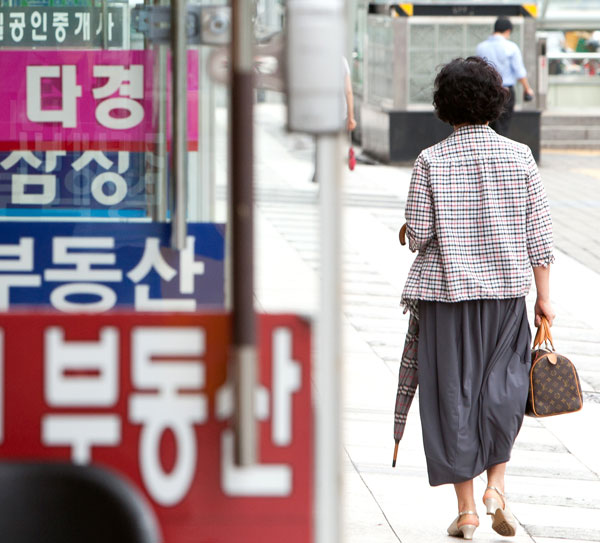 부동산 중개업자 울상 짓는 내막