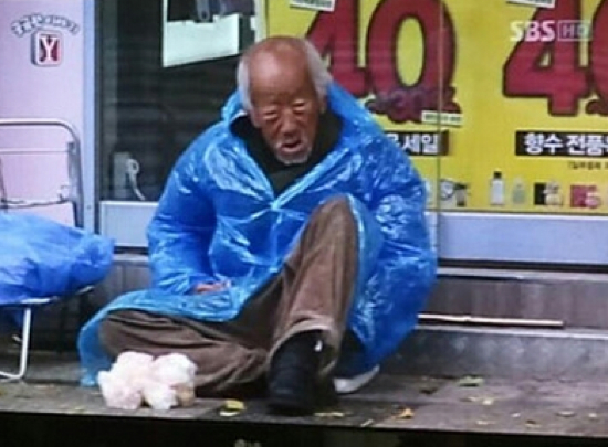 '궁금한 이야기 Y' 수원역 사탕할아버지 충격...아들 며느리 향한 비난 폭주